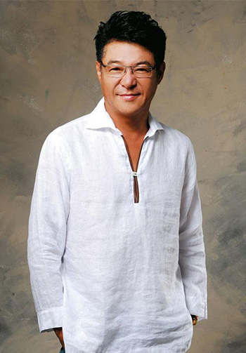 姜育恒个人图片